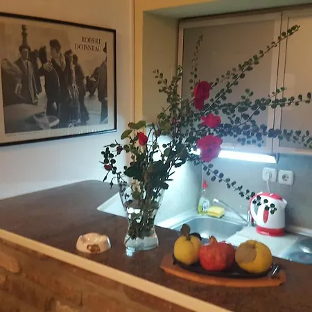 Apartment Point *